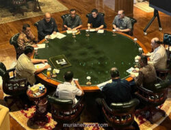 Presiden Prabowo Gelar Rapat Khusus, Fokuskan pada Industri Garmen hingga Semikonduktor