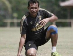 Duka di Gajayana: Asisten Pelatih Arema FC Wafat Usai Kolaps di Pinggir Lapangan