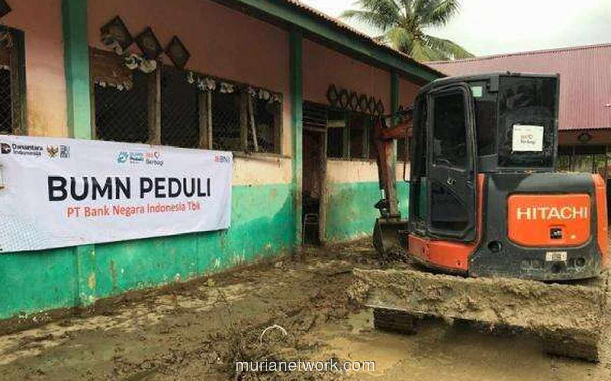 BNI Kerahkan Alat Berat Bersihkan Sekolah Korban Banjir Aceh Utara