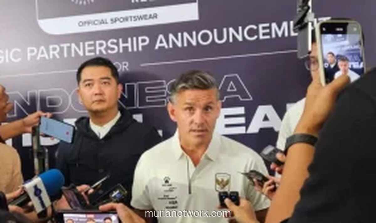 Herdman Berburu Amunisi Baru Timnas Indonesia ke Eropa