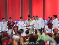 Haru di Banjarbaru: Gus Ipul Menangis dalam Pelukan Prabowo Usai Sambut Peresmian Sekolah Rakyat