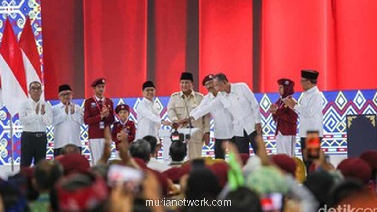 Haru di Banjarbaru: Gus Ipul Menangis dalam Pelukan Prabowo Usai Sambut Peresmian Sekolah Rakyat