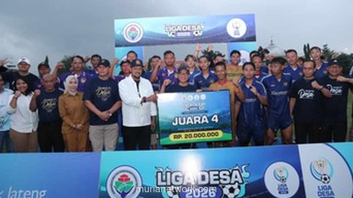 Laga Sengit di Lumpur Boyolali, Menteri Yandri Saksikan Serenan Hajar Dawungsari 5-1