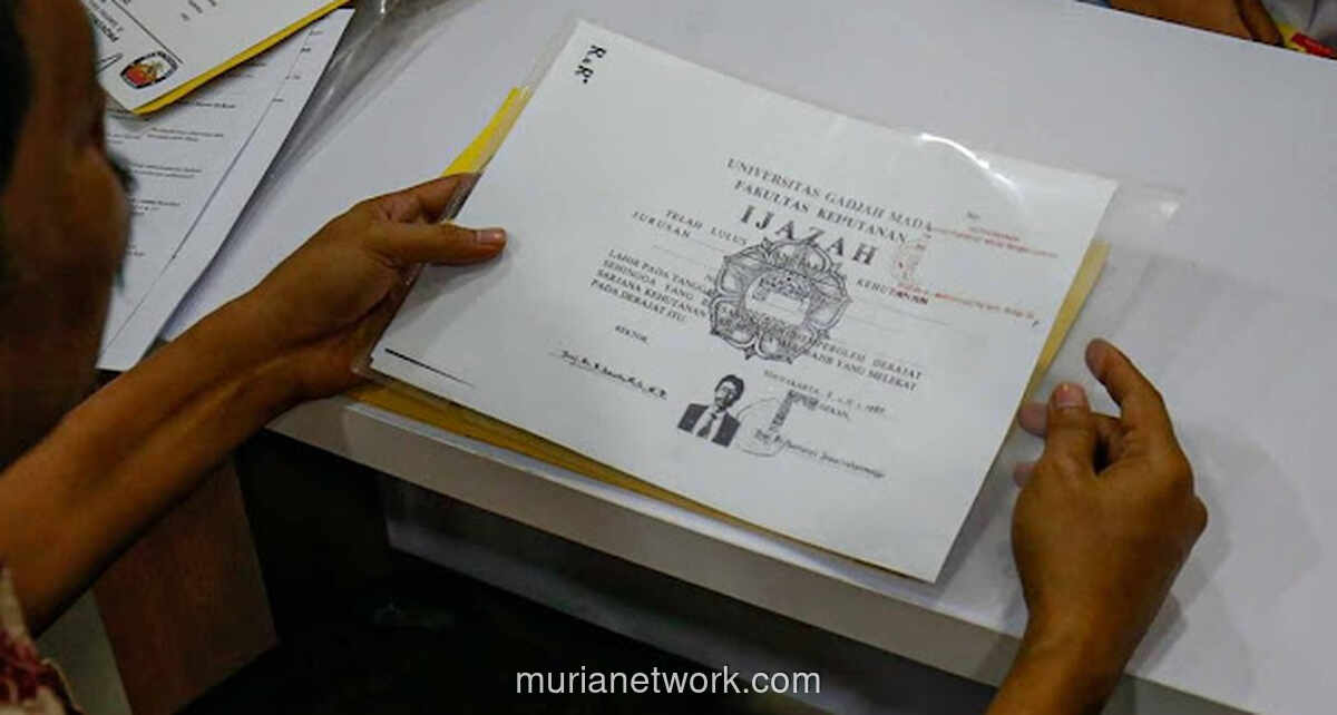 Sidang Ijazah Jokowi: KPU Pusat Akui Pernah Unggah Dokumen, Sementara KPU Solo Bersikukuh Rahasiakan