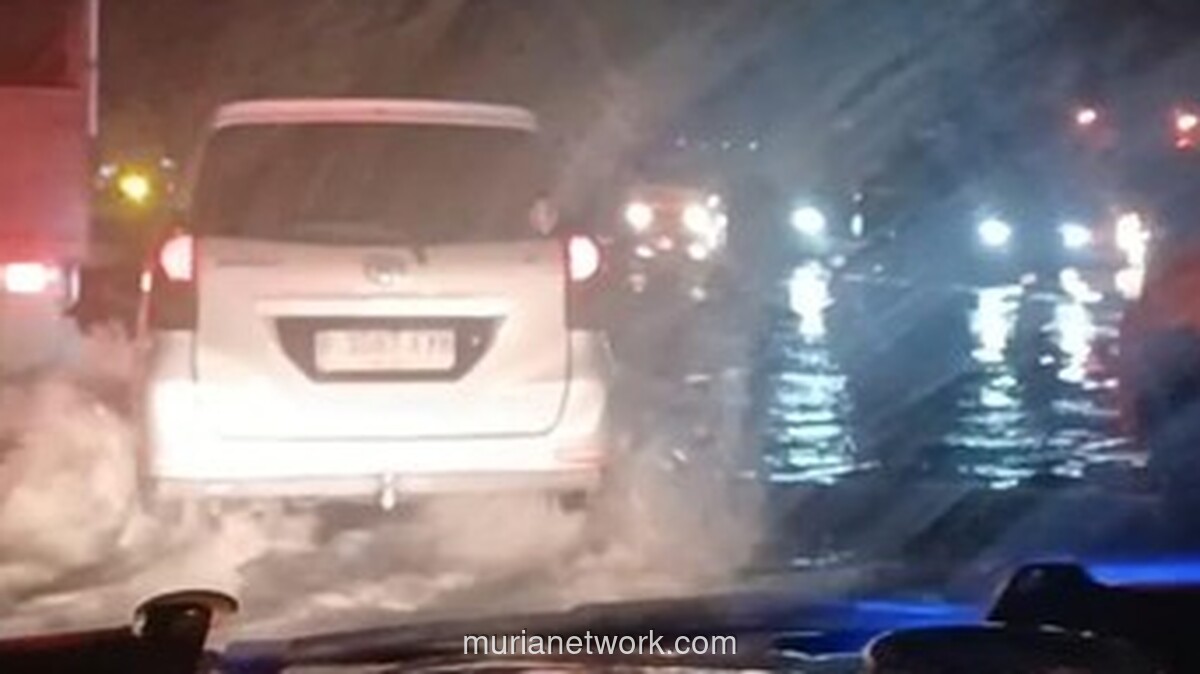 Tol Jakarta-Merak Lumpuh, Genangan Ciujung Macetkan Lalu Lintas Hingga 10 Kilometer