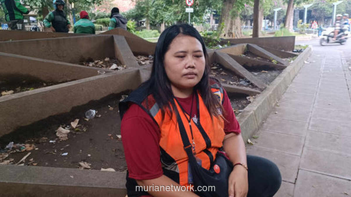 Di Balik Panasnya Aspal Skanda, Nurlia Berjuang untuk Sekolah Anak-anaknya