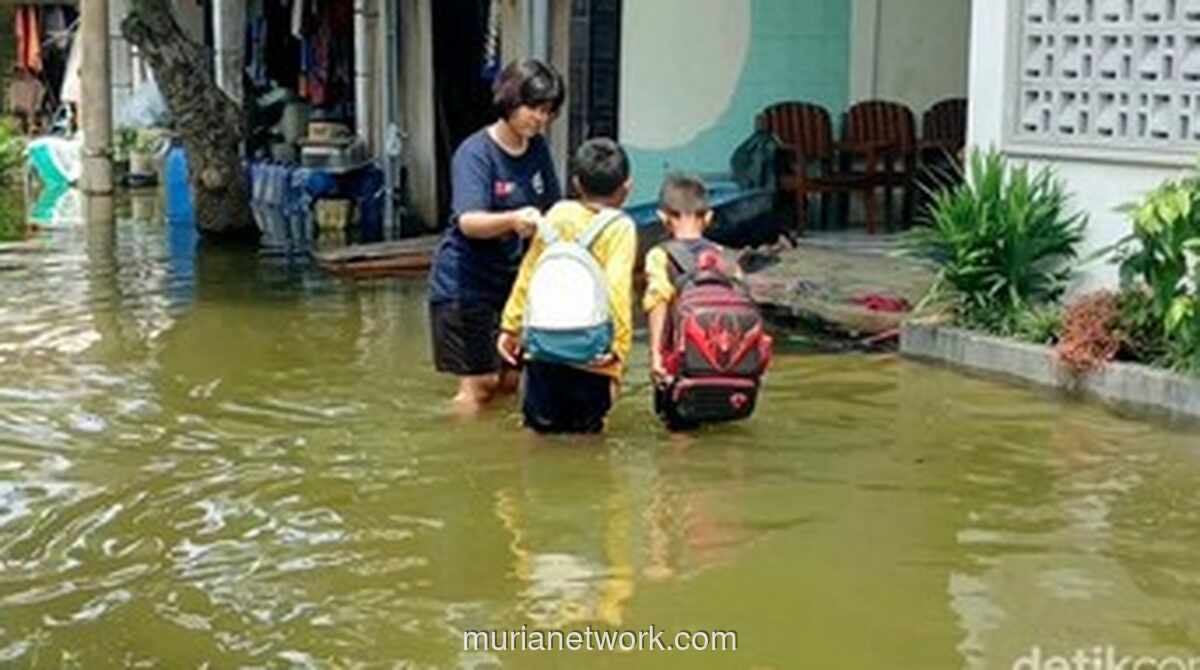 Banjir Tak Kunjung Surut, Tiga Wilayah di Jatim Masih Terendam