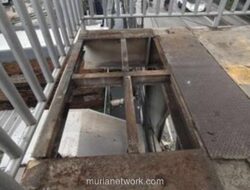 Jembatan Penyeberangan di Daan Mogot Bolong Lagi, Pelat Besi Raib Dicuri