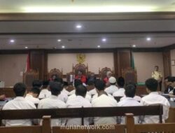 Dua Puluh Satu Terdakwa Kerusuhan DPR 2025 Dituntut 10 Bulan Penjara