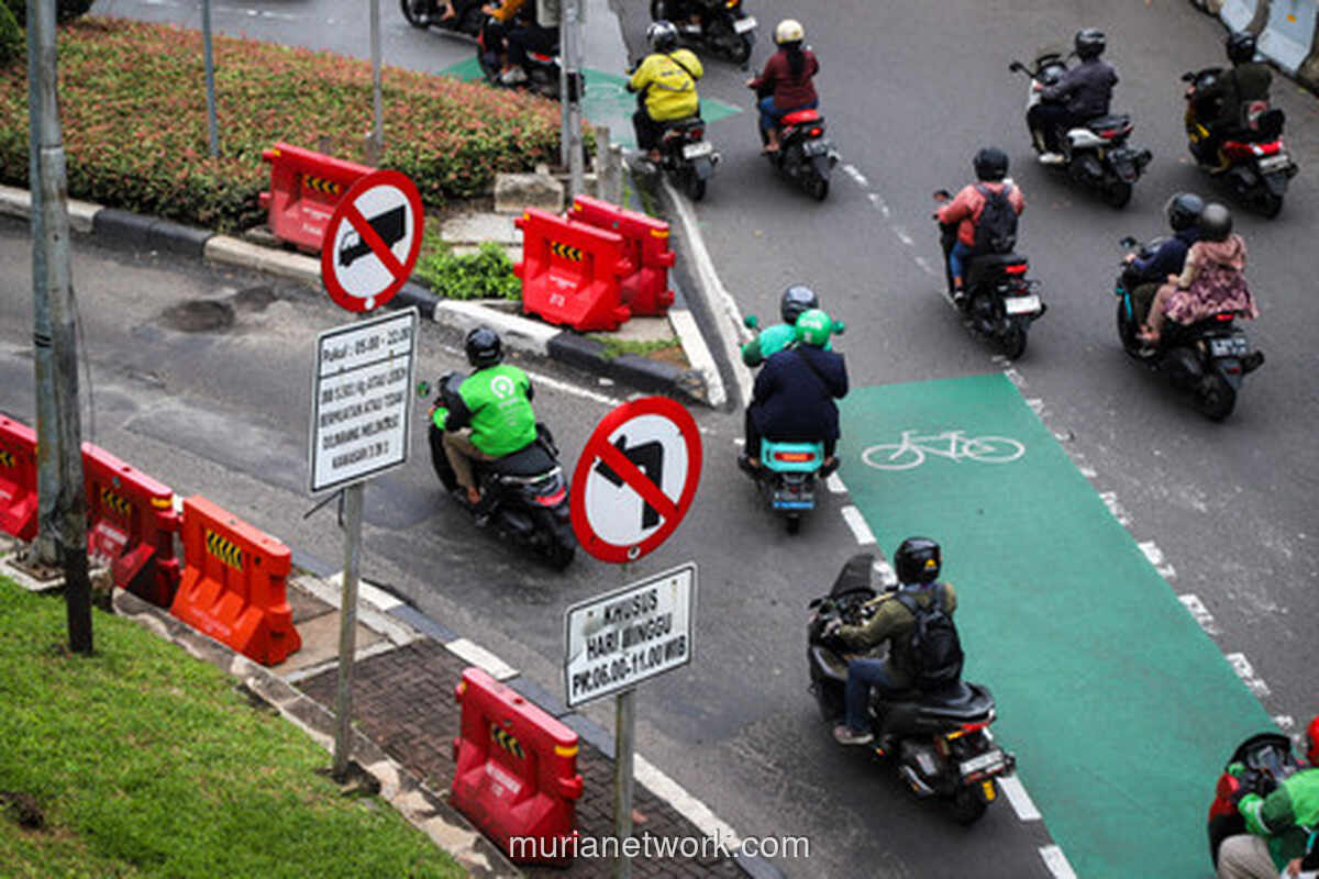 Jalur Sepeda Sudirman-Thamrin Kembali Jadi Jalan Pintas Motor