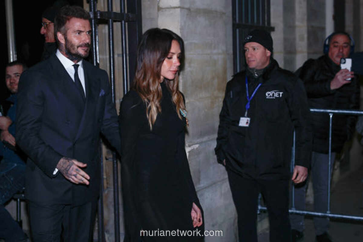 Victoria Beckham Dianugerahi Gelar Ksatria Prancis di Tengah Kisruh Keluarga