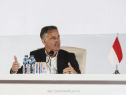 Herdman Tak Mau Buang Waktu, Langsung Dekati Pemain Indonesia Satu per Satu