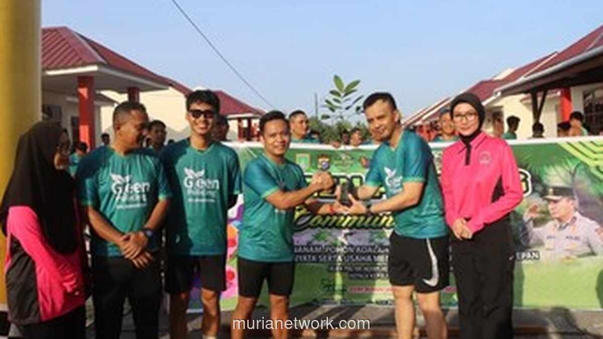 Polres Dumai Gelar Lari Pagi, Akhiri dengan Penanaman Pohon