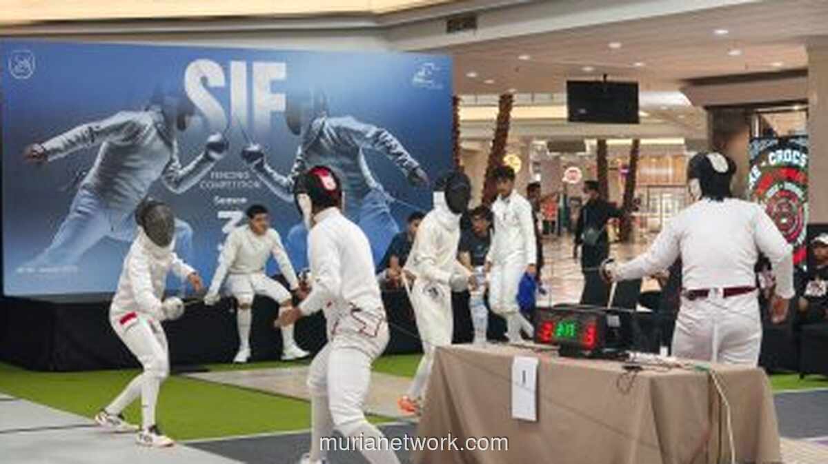 Atlet Muda Anggar Sulawesi Selatan Bertarung di Atrium Mal Ratu Indah