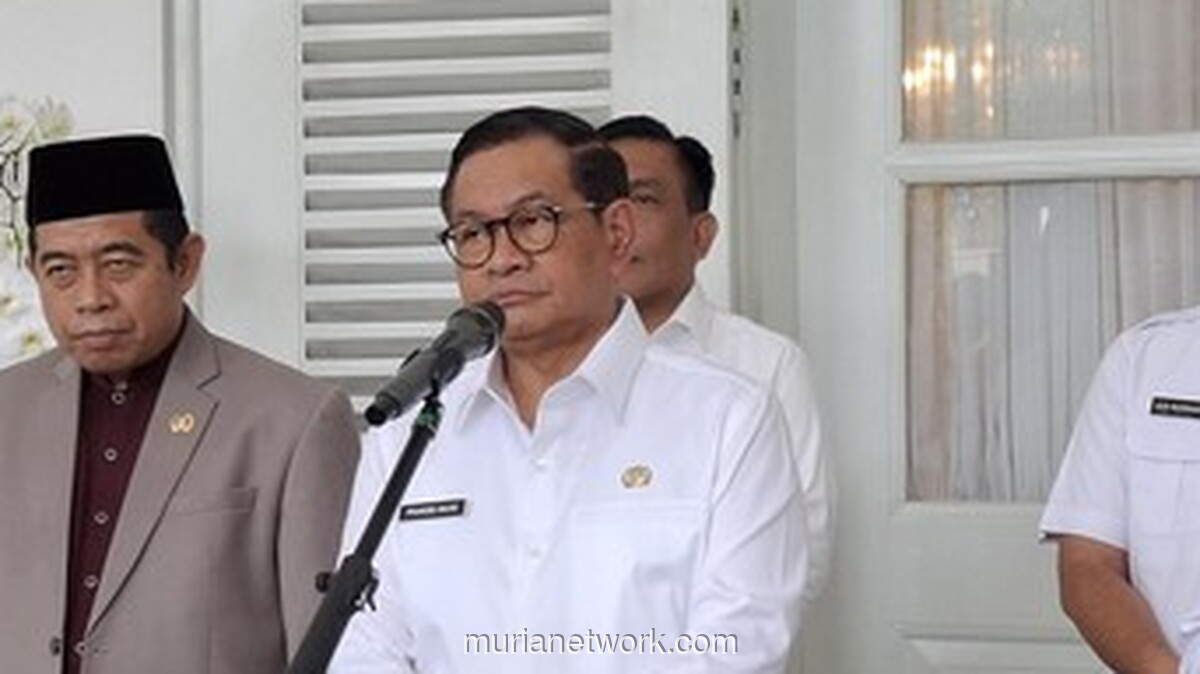 Pelabuhan Muara Angke Macet Parah, Kapal Nelayan Berebut Ruang