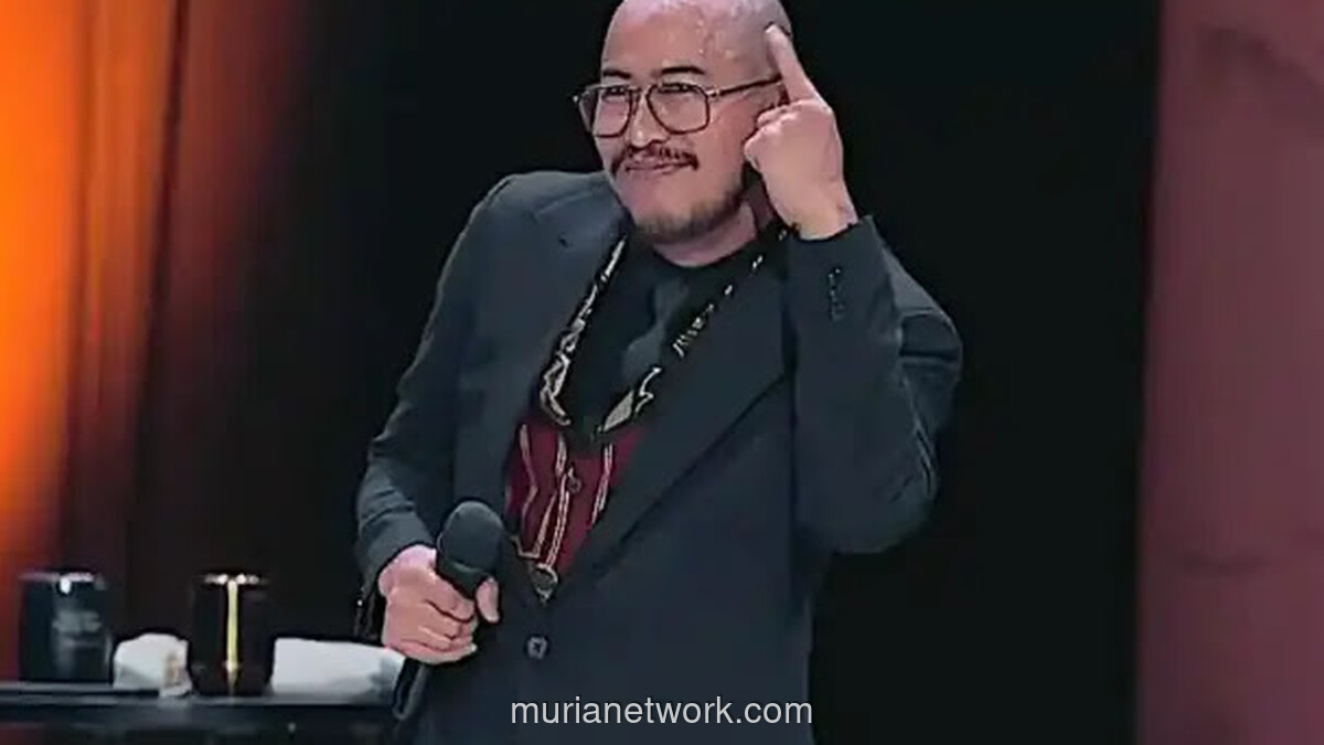 FPI Serukan Hapus Konten, Pandji Pragiwaksono Dituding Hina Ibadah Salat dalam Mens Rea