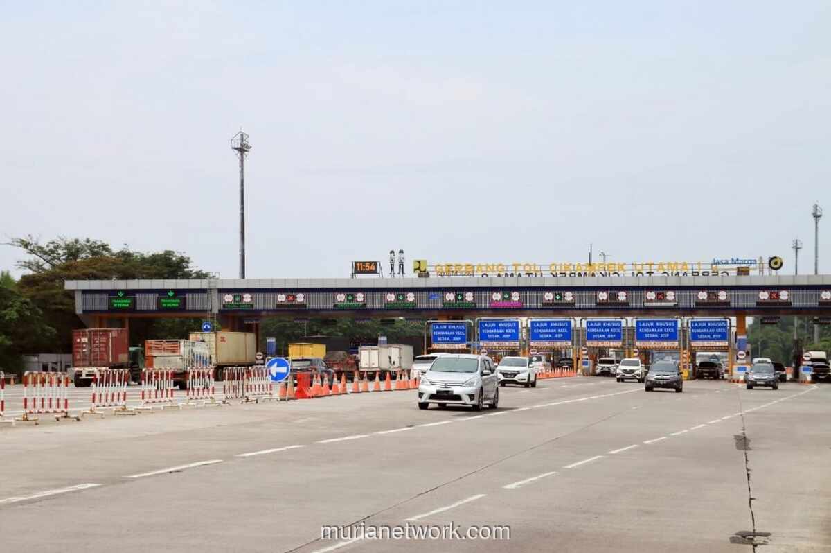 Arus Balik Libur Isra Mikraj Membanjiri Gerbang Tol Cikampek