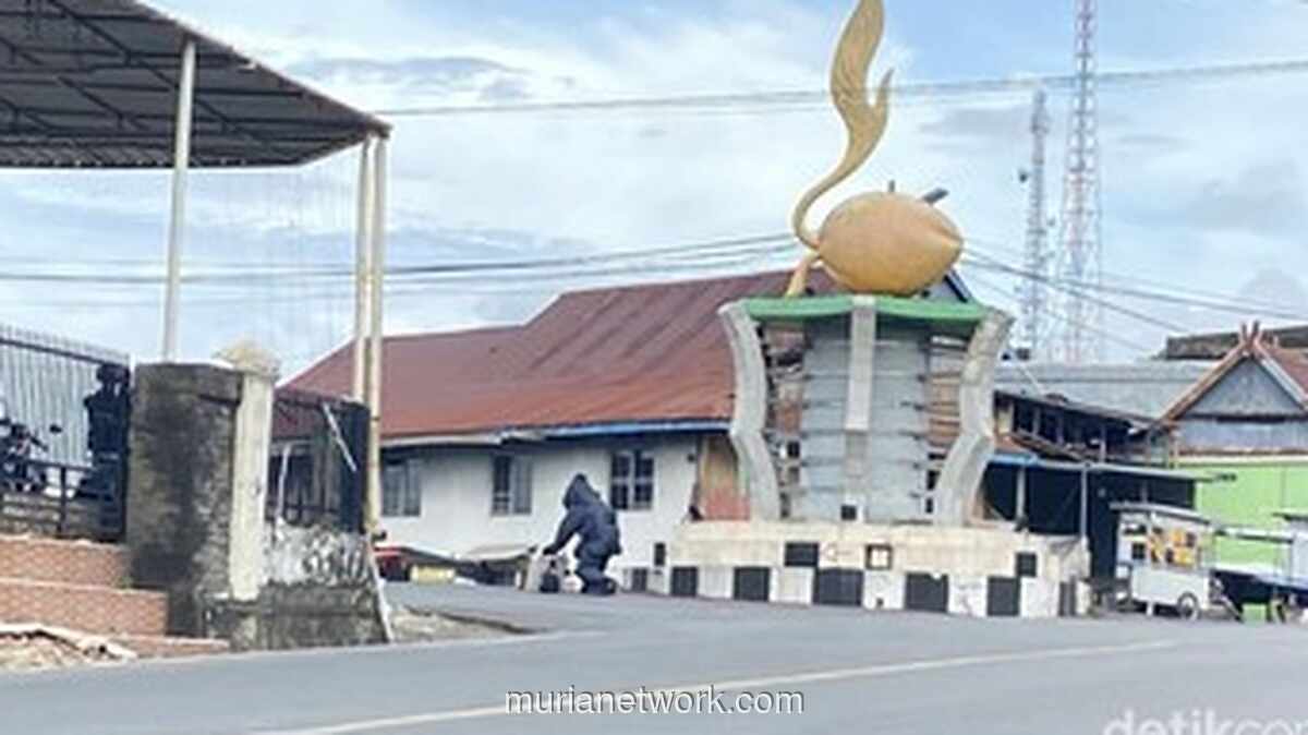 Ransel Misterius di Tugu Tunas Kelapa Bikin Warga Parepare Heboh