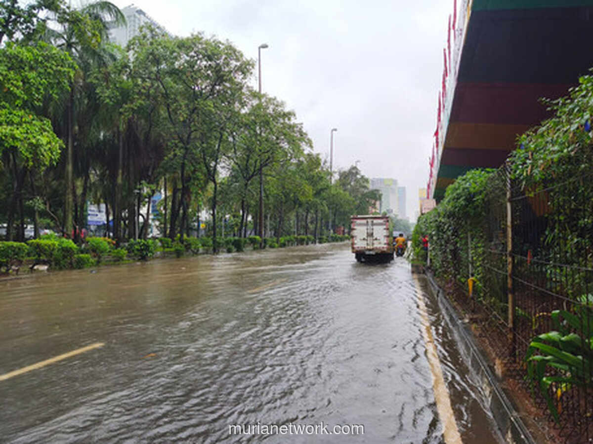 Hujan Deras Pagi Ini, 23 Ruas Jalan dan 10 RT di Jakarta Terendam