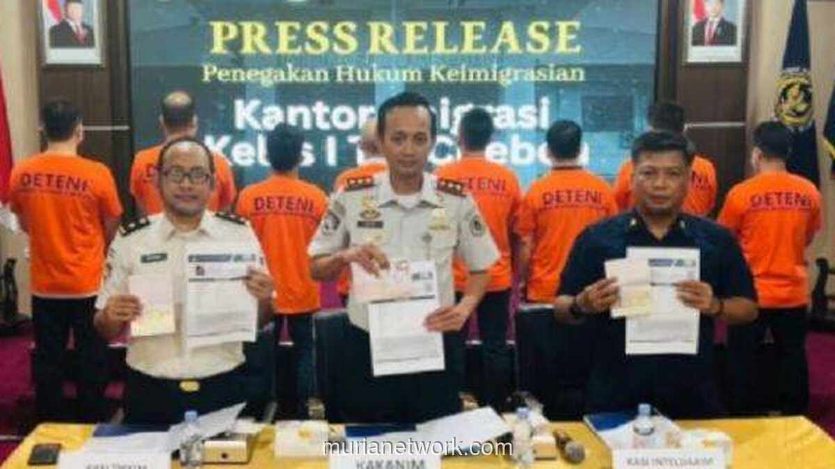Delapan WNA China Ditahan di Cirebon, Bekerja Pakai Visa Wisata