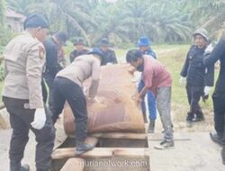 Jembatan Baru di Siak, Tanda Bakti Polisi di Tengah Warga