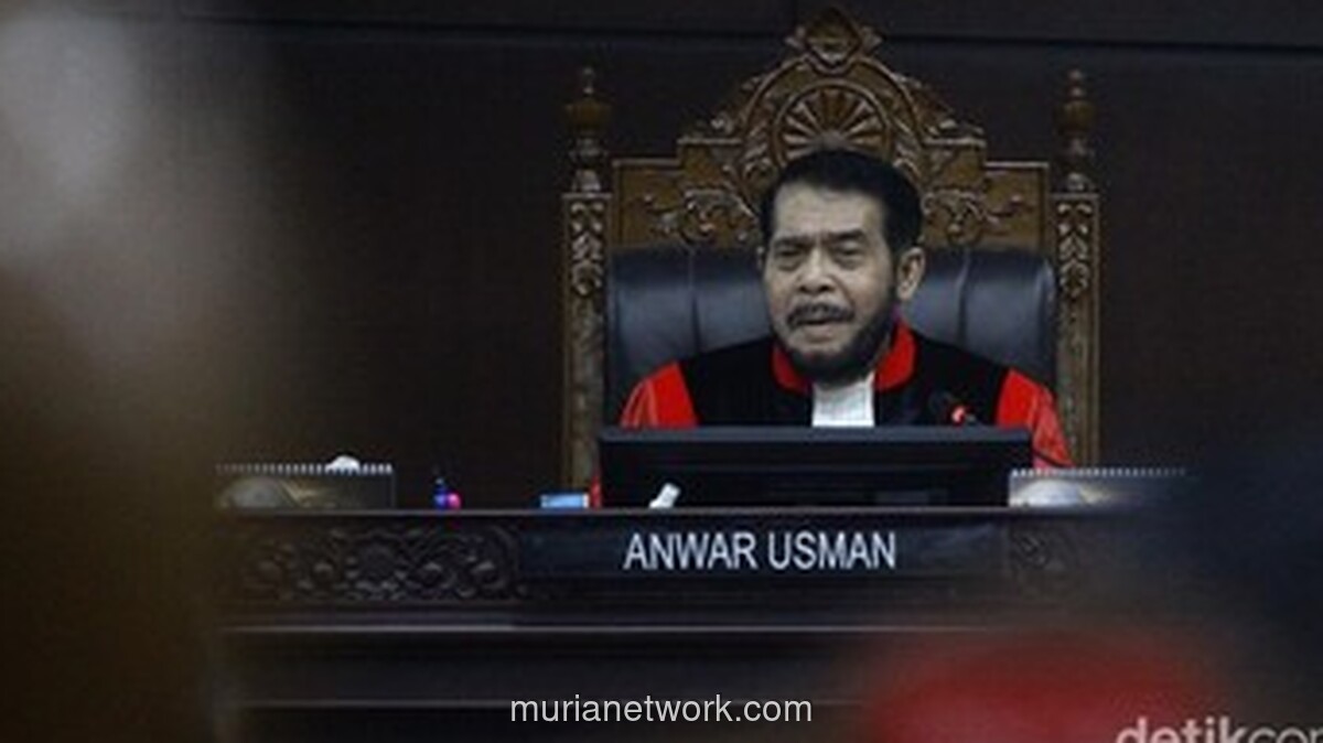 Hakim MK Ditegur Lantaran Sering Bolos Sidang