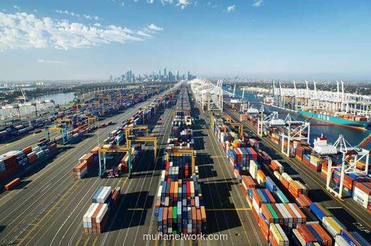 Surplus Perdagangan Indonesia Terus Mengalir, Tapi Sinyal Merah dari Migas dan China Mengintai