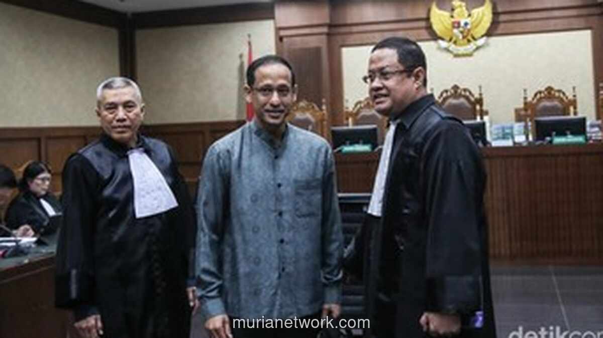 Nadiem Dituding Paksakan Chromebook ke Daerah 3T demi Bisnis Pribadi