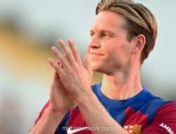 De Jong Ledek Wasit: Sikapmu Seolah Makhluk Superior!