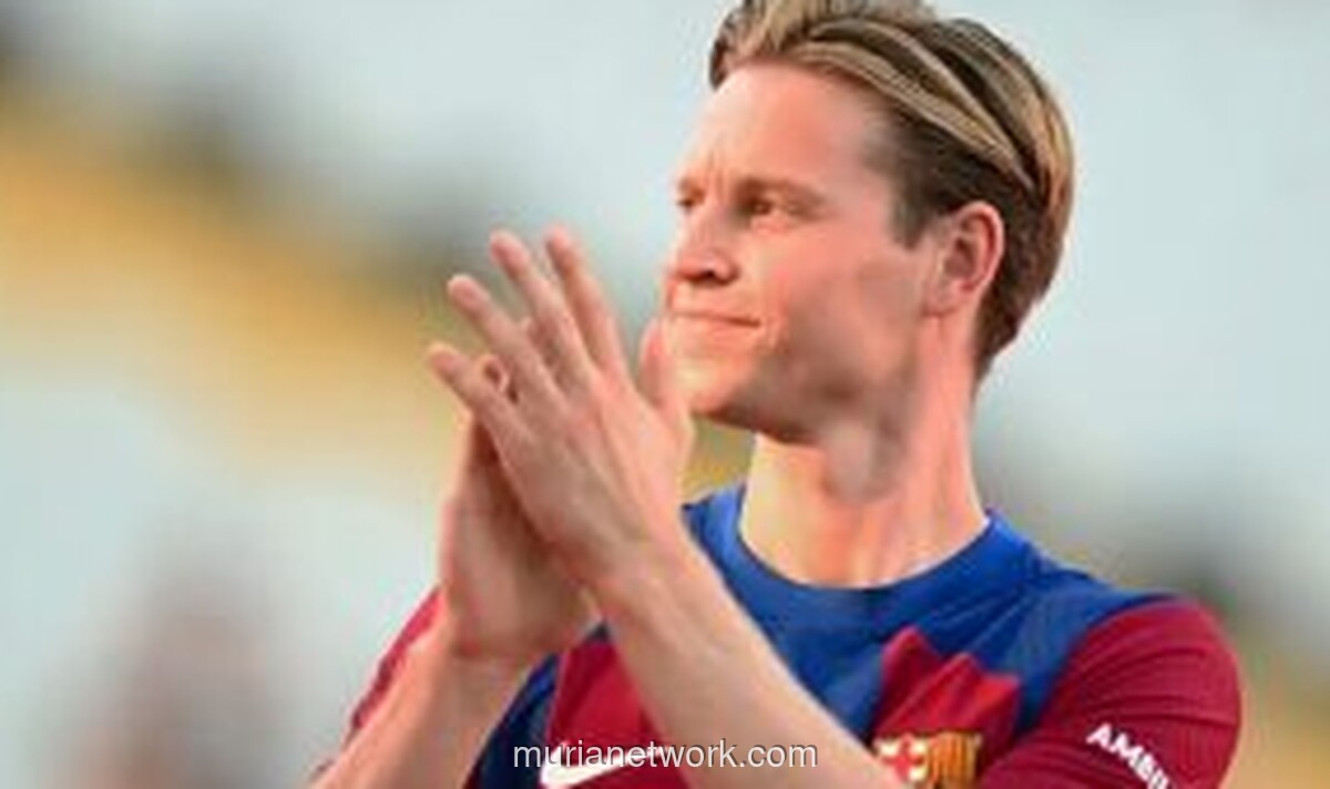 De Jong Ledek Wasit: Sikapmu Seolah Makhluk Superior!