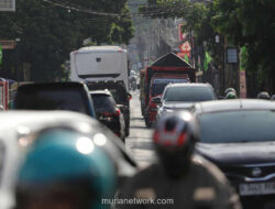 Bus Besar dan Jalan Sempit: Kemacetan Kronis Kembali Paralyze Sawangan