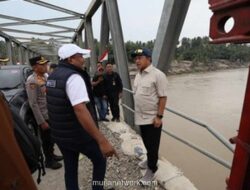 Tito Karnavian Tinjau Bireuen, Fokus pada Jembatan Rusak dan Pembersihan Lumpur