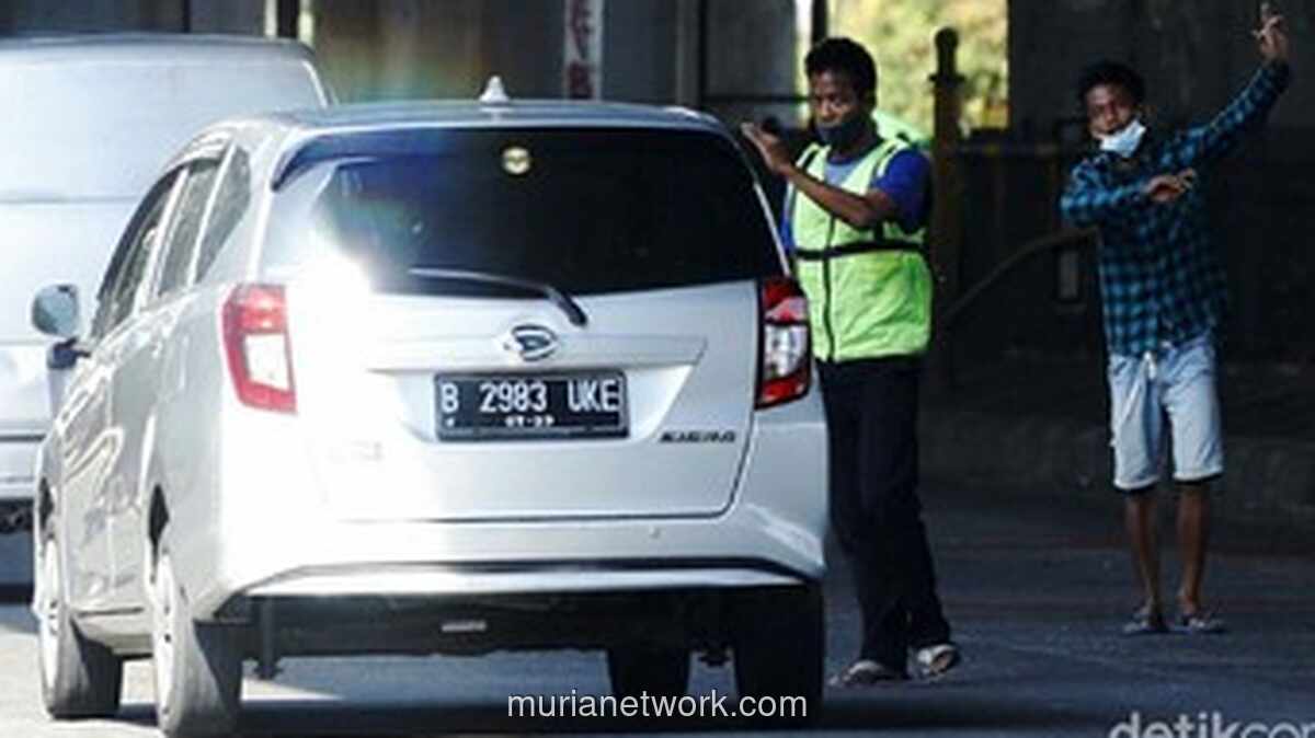 Viral Pak Ogah di Tol Rawa Buaya, Ternyata Rantai Itu Izin Dishub