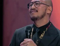 API FPI DKI Laporkan Pandji Pragiwaksono, Tuduh Lawakan Dinodai Ibadah Shalat