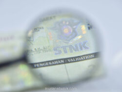 OJK Soroti Bahaya Jual Beli Mobil Cuma Pakai STNK