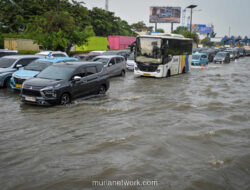 Ibu Kota Tergenang, Ribuan Warga Terdampak Akibat Luapan Kali Krukut