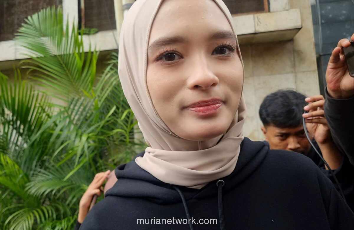 Inara Rusli Cabut Laporan, Pilih Bertahan di Balik Nasihat Buya Yahya
