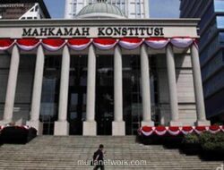 Mahasiswa Gugat UU Lalu Lintas ke MK Usai Nyaris Tewas Diterjang Truk Akibat Puntung Rokok