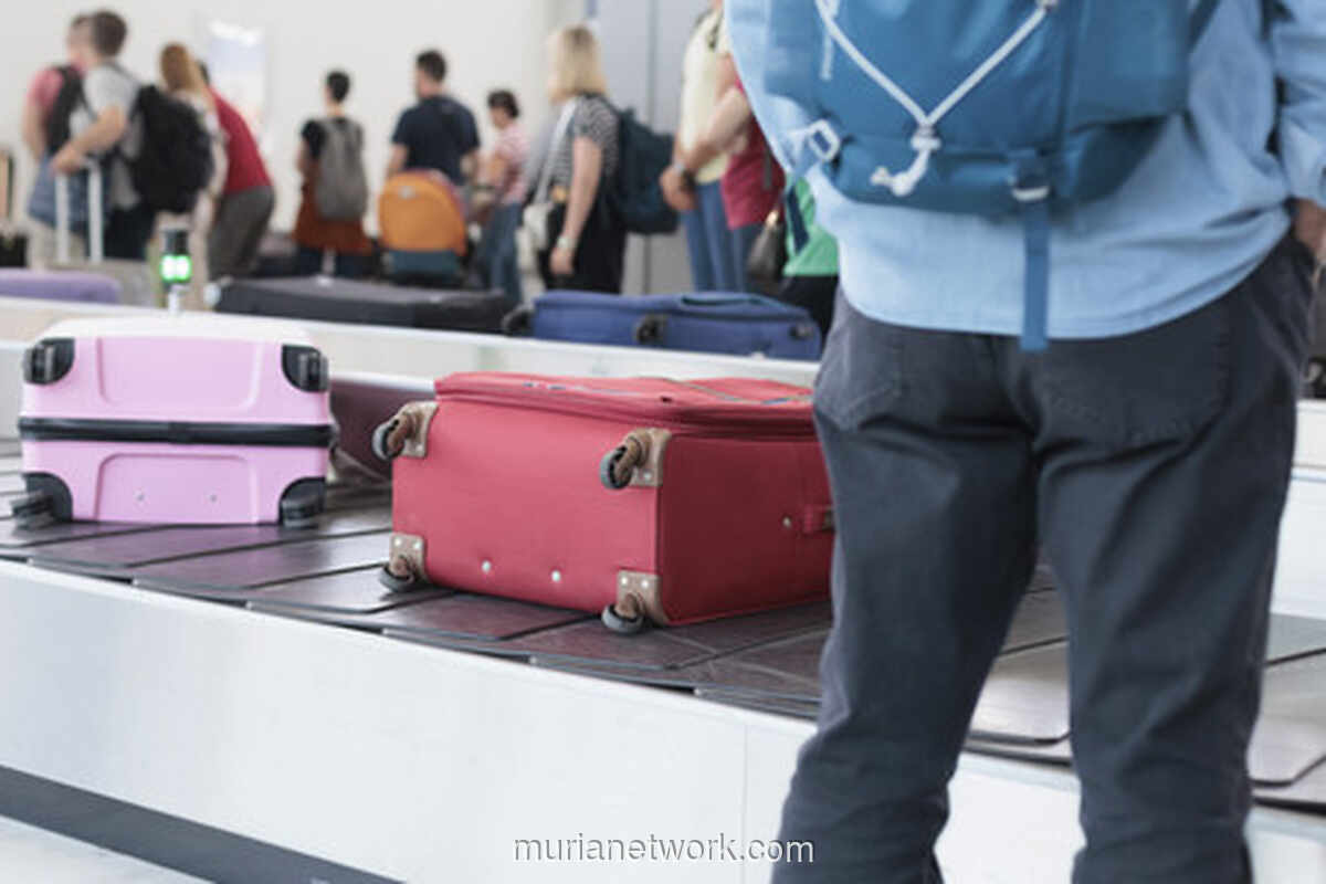 Stiker Fragile di Koper, Trik Rahasia Agar Bagasi Keluar Lebih Cepat