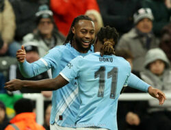 Semenyo dan Cherki Bawa City Hampir Pasti ke Final Piala Liga