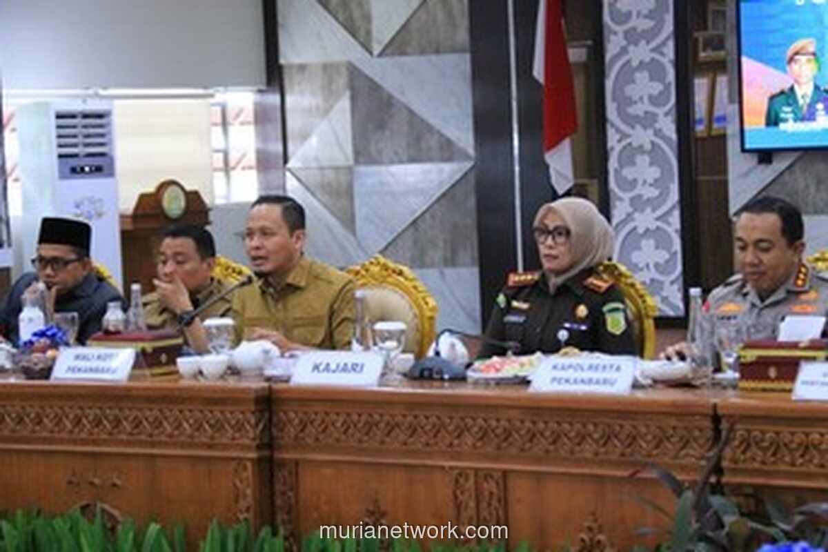Pekanbaru Bergerak: Satgas Khusus Dibentuk untuk Atasi Gurita Kabel yang Ancam Keselamatan Warga