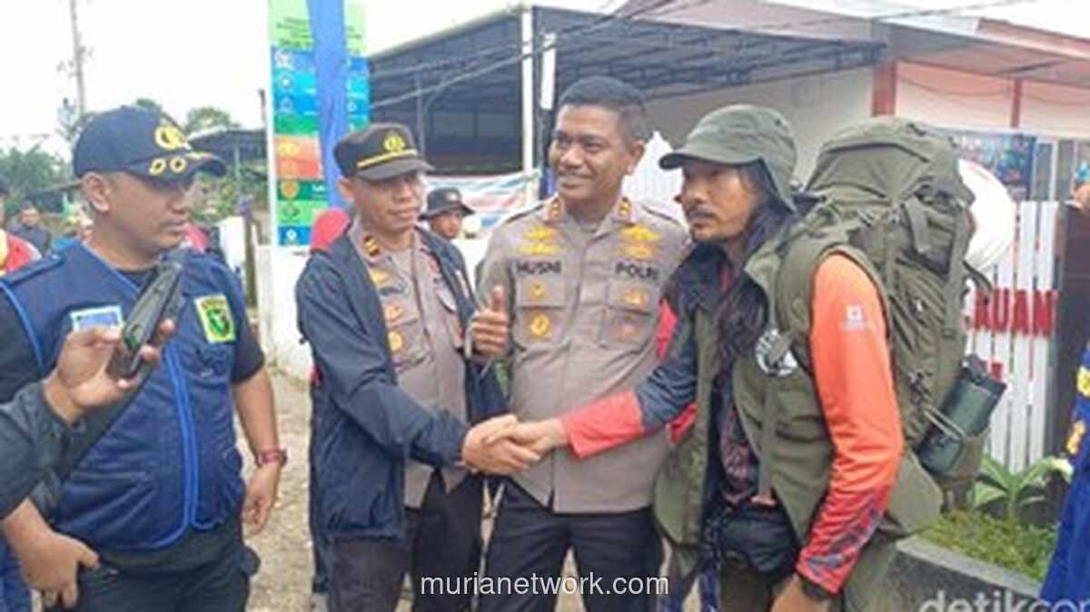 Tim SAR Spesialis Tebing Turun Tangan di Medan Curam Pencarian Korban ATR 42-500