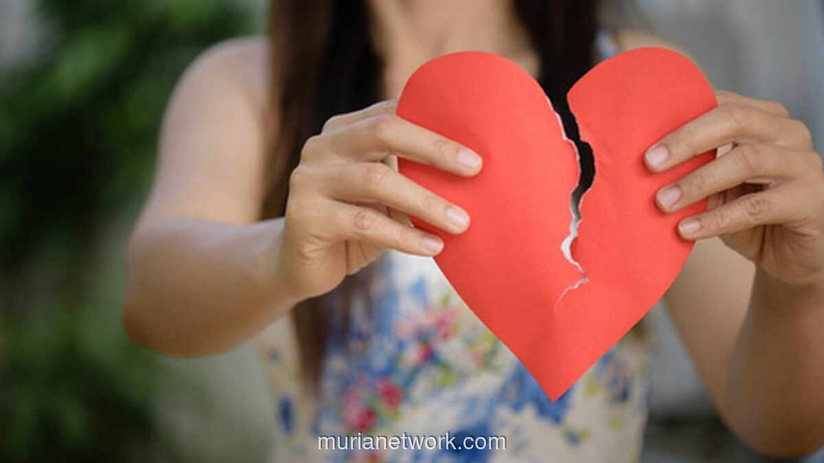 Cinta yang Lelah di Tanah yang Terus Dijarah