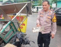 Mobil Expander Mengamuk, Motor dan Gerobak Donat Luluh Lantak di Ciputat