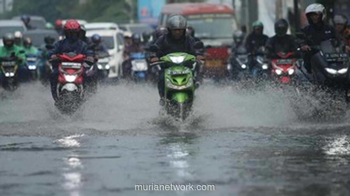 Waspada Banjir, Status Siaga di Dua Titik Ibu Kota Naik ke Level 3