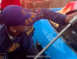 Porsche Boxster Dibongkar Damkar, Ternyata Kunci Tertinggal di Dalam