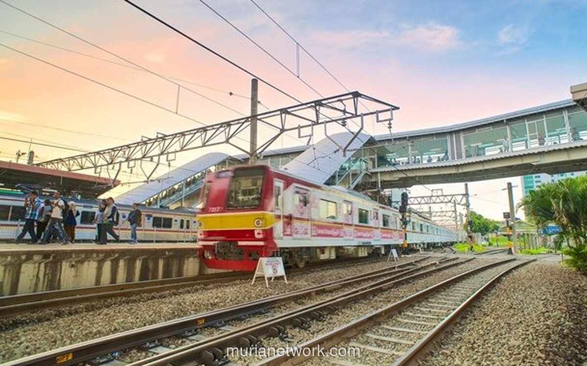 KRL Rangkasbitung Tersendat, Satu Jalur Dipakai Bergantian