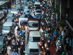 Enam Jam Terjebak Macet: Perjalanan Cibinong-Kuningan yang Berubah Jadi Ujian Kesabaran