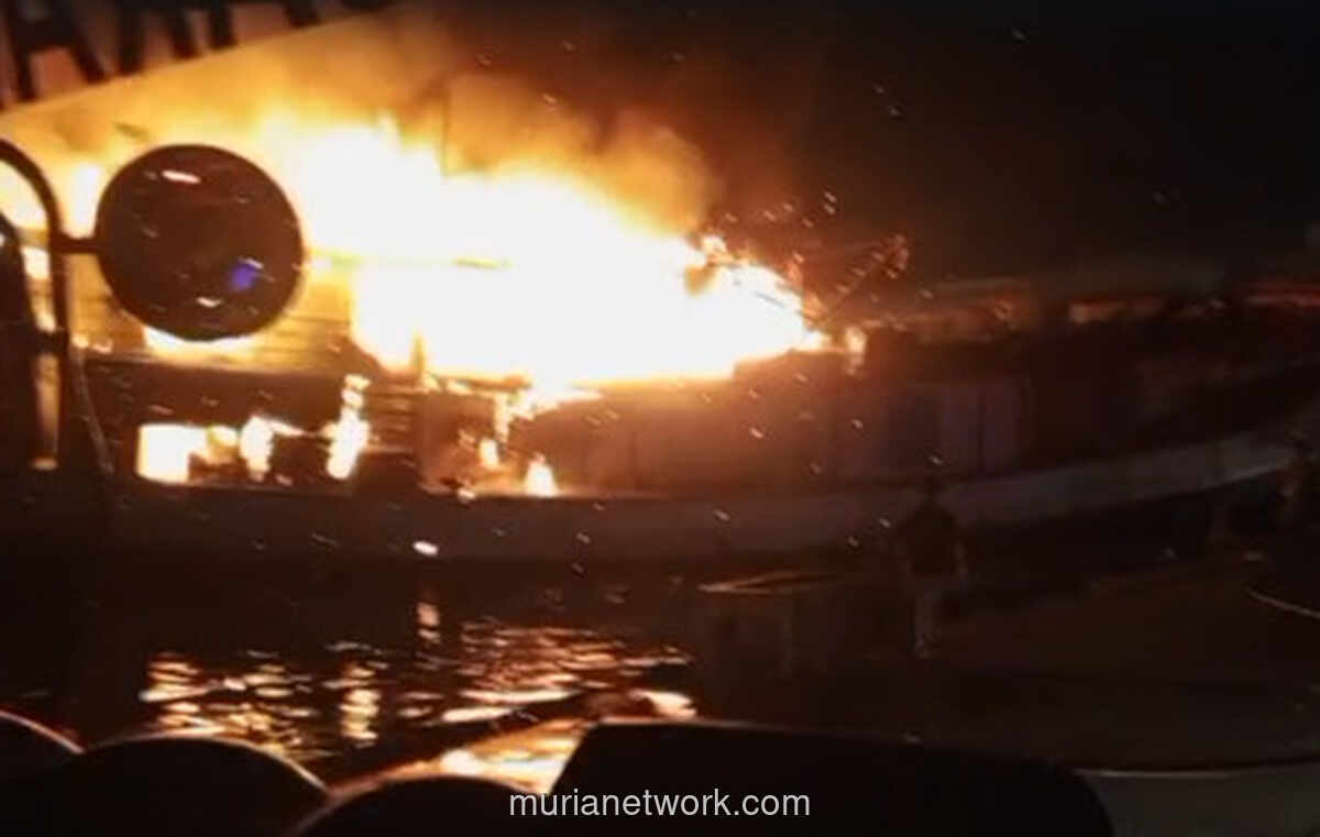 Kobaran Api Hanguskan Kapal di Pelabuhan Muara Baru, Asal Usul Masih Misterius