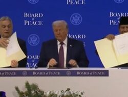 Prabowo Teken Piagam Perdamaian Gaza di Hadapan Trump di Davos